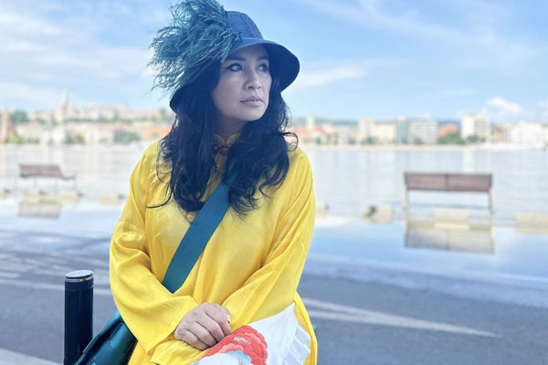 NSND Thanh Lam du lịch ở Hungary, lộ ảnh thời bé của Hà Thanh Xuân