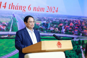 Thủ tướng: Thi đua hoàn thành 3.000km đường cao tốc trước ngày 31/12/2025