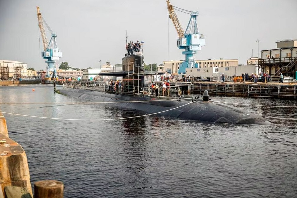 Mỹ điều tàu ngầm hạt nhân đến sát Cuba