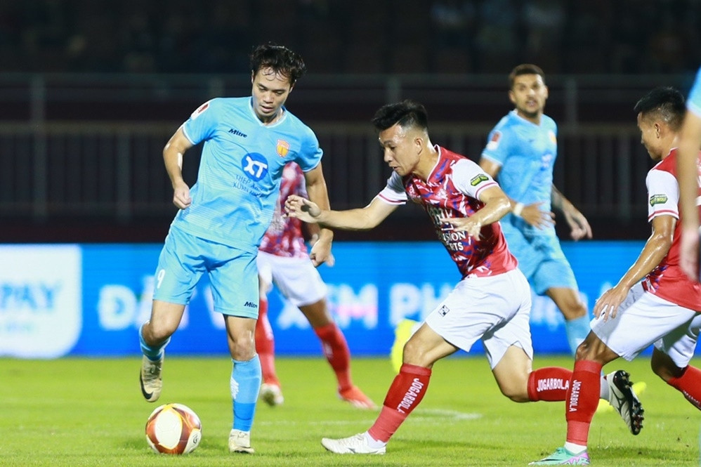 Bảng xếp hạng V-League 2023/24 vòng 23 mới nhất: Bình Định áp sát Nam Định