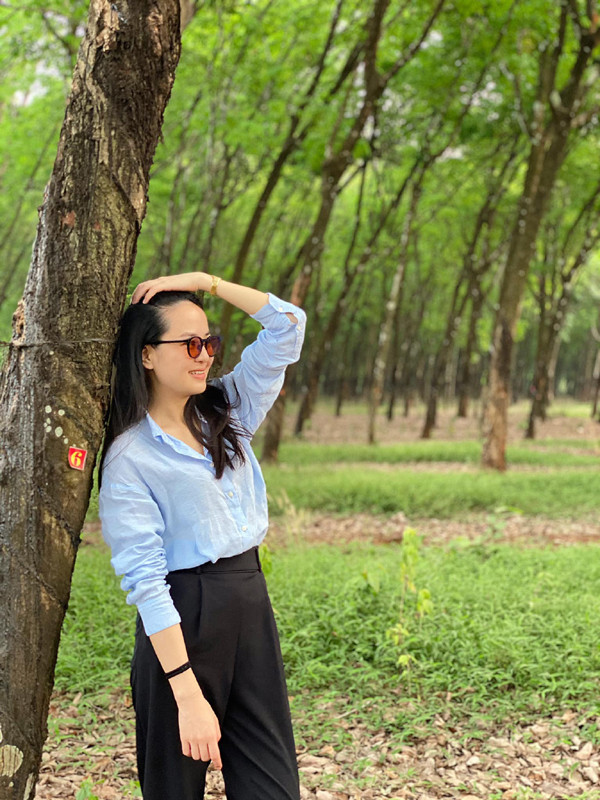 Nhan sắc tuổi 32 của BTV thời sự Bích Ngọc - Ảnh 4.