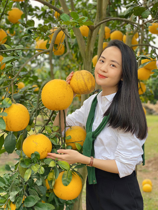 Nhan sắc tuổi 32 của BTV thời sự Bích Ngọc - Ảnh 7.