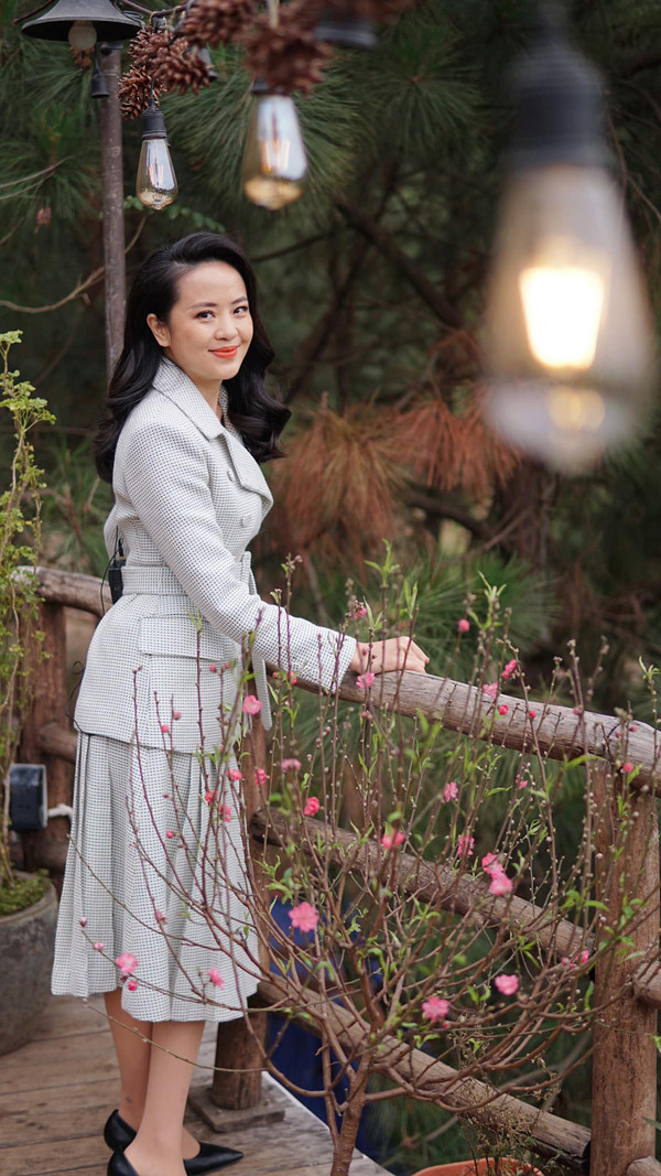 Nhan sắc tuổi 32 của BTV thời sự Bích Ngọc - Ảnh 5.