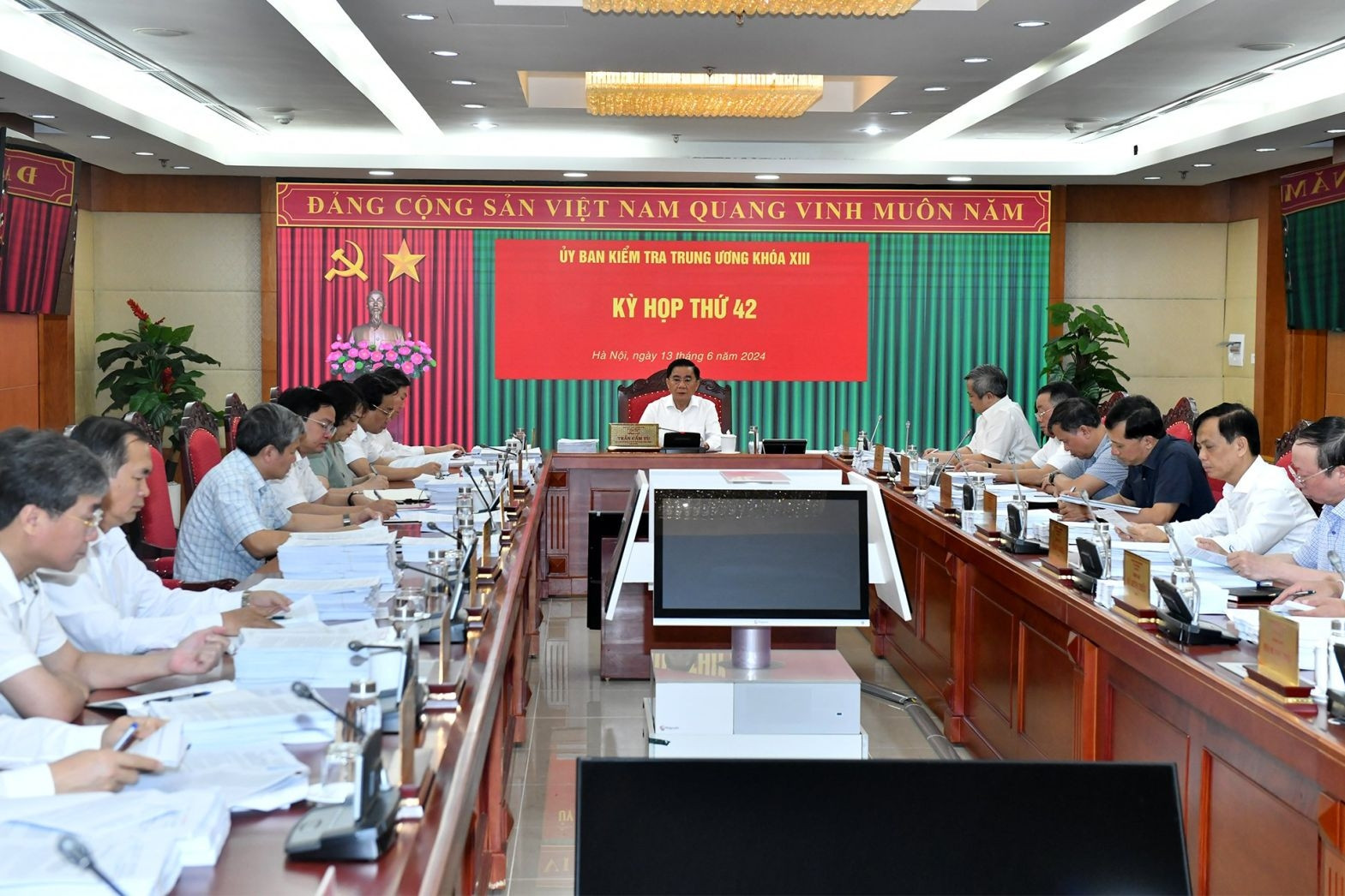 Toàn văn thông cáo kỳ họp 42 của Ủy ban Kiểm tra Trung ương
