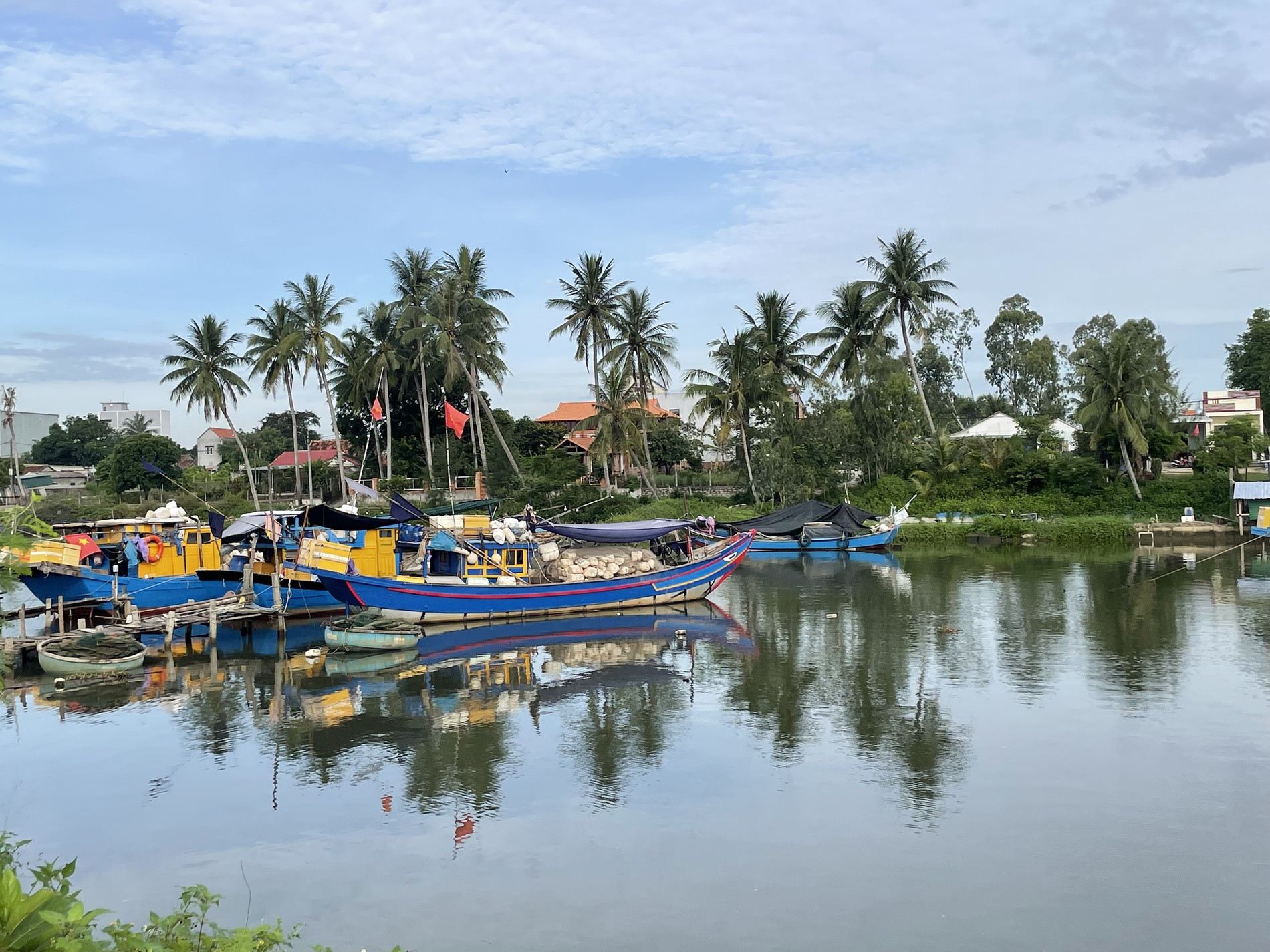 H3. Sông Kinh đoạn qua làng Trường Định.JPG