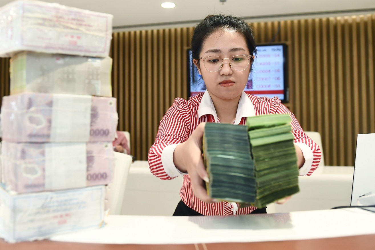 Lãi suất ngân hàng hôm nay 18/6/2024: Thêm nhà băng tăng lãi suất huy động