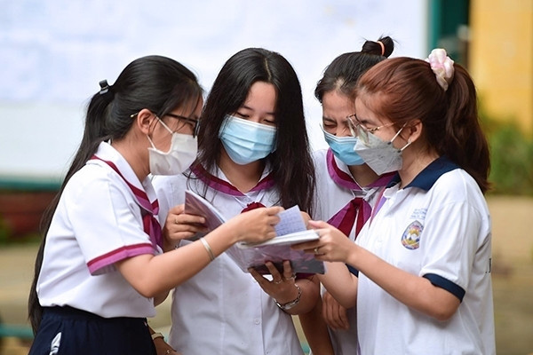 Lý do điểm chuẩn học bạ vào nhiều trường lên đến gần 30