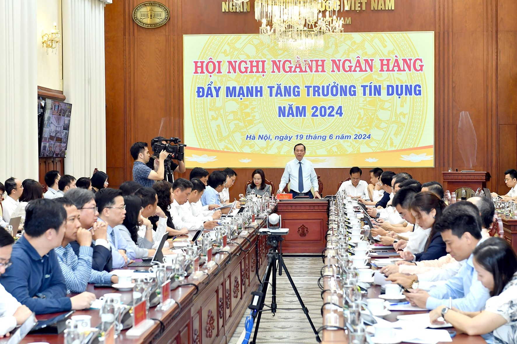 Hội nghị.jpg