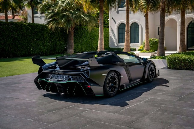 https wwwcarscoopscom wp content uploads 2024 06 lamborghini veneno roadster 6 1024x683 8759.jpg