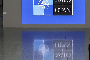 NATO rót 1 tỷ euro cho công nghệ AI, không gian và robot quân sự