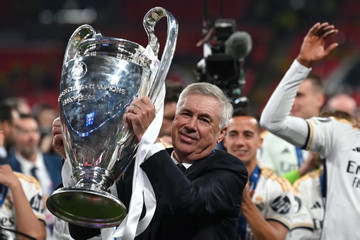 Mourinho có cử chỉ đẳng cấp, nói về Real Madrid ai cũng gật gù