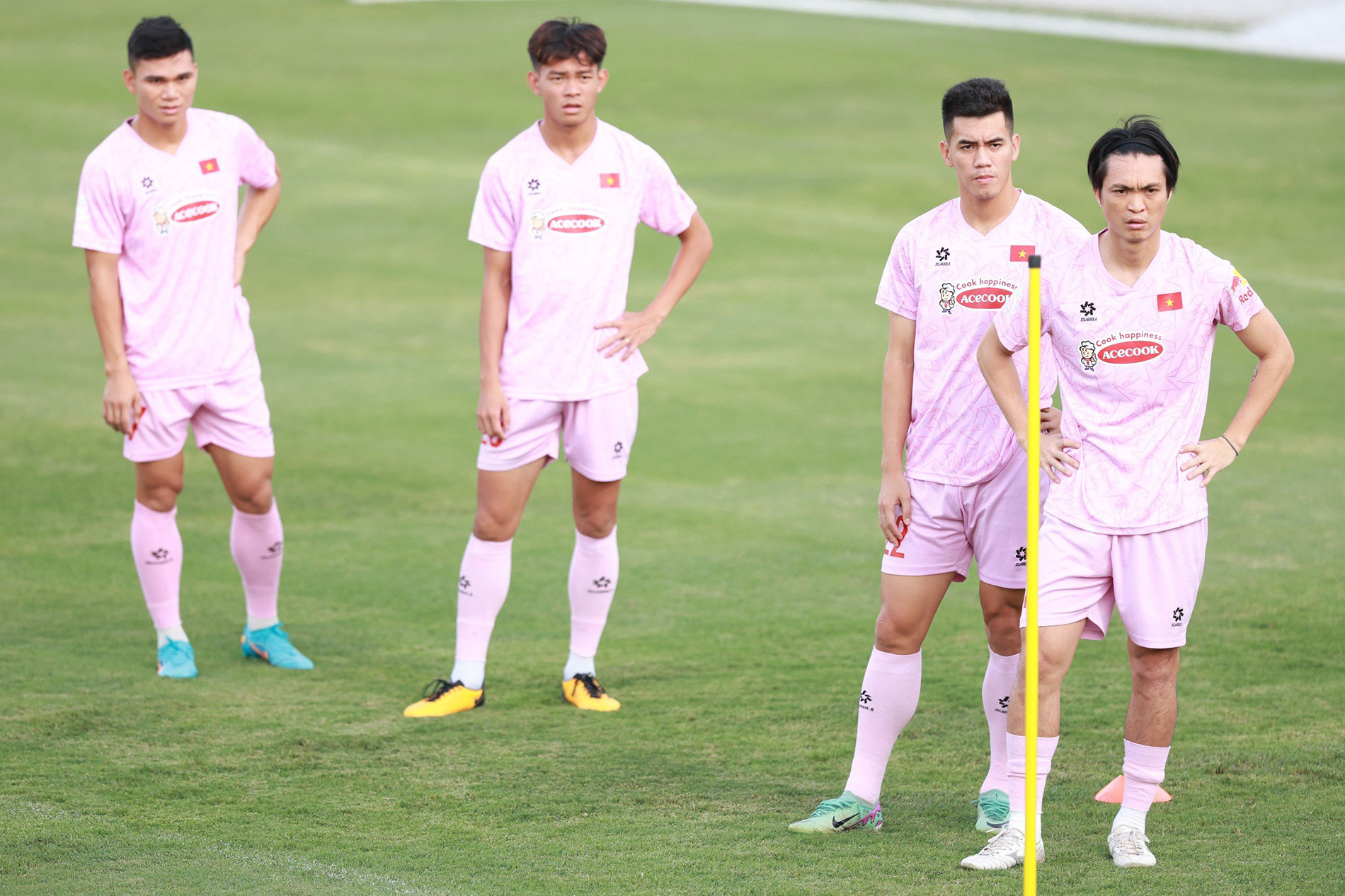 tuyen viet nam 2.jpg