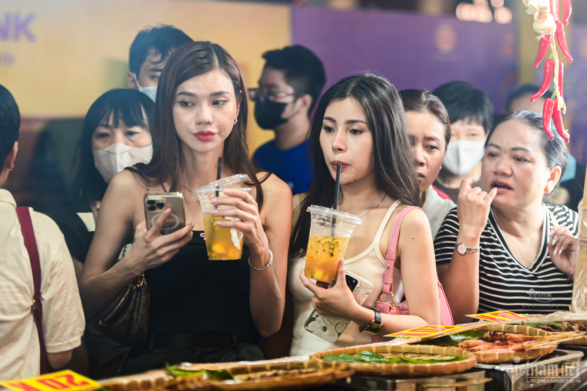 W-lễ hội sông nước TPHCM 8.jpg