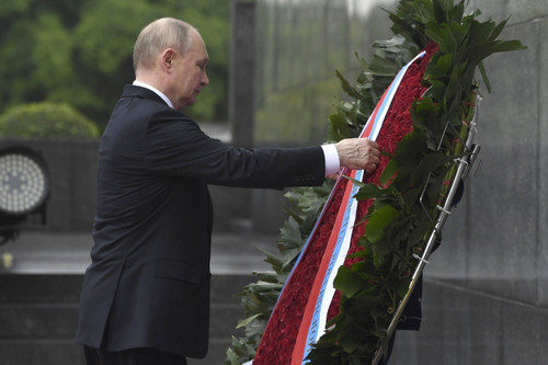 Tổng thống Nga Putin viếng Chủ tịch Hồ Chí Minh và tưởng niệm Anh hùng Liệt sĩ