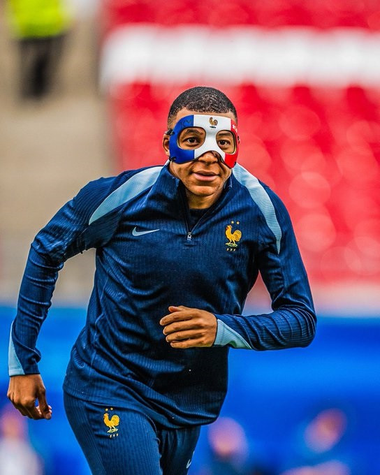 kylian mbappe 9.jpg