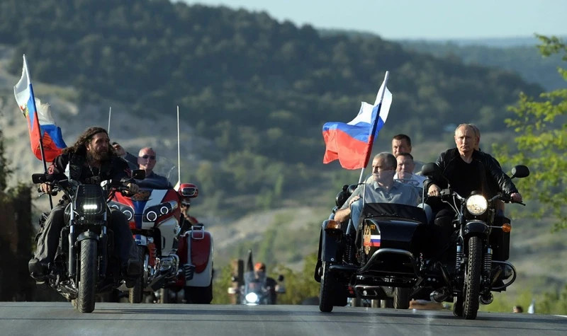 Putin_Ural_SideCar.webp