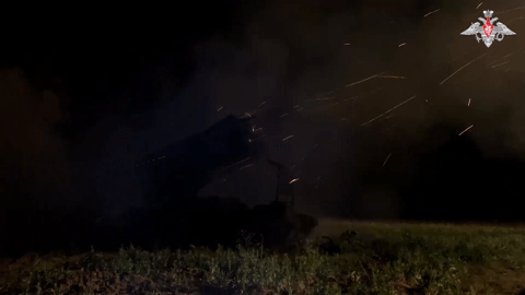 Video 'hỏa thần' TOS-1A của Nga làm nổ tung các cứ điểm Ukraine gần Soledar