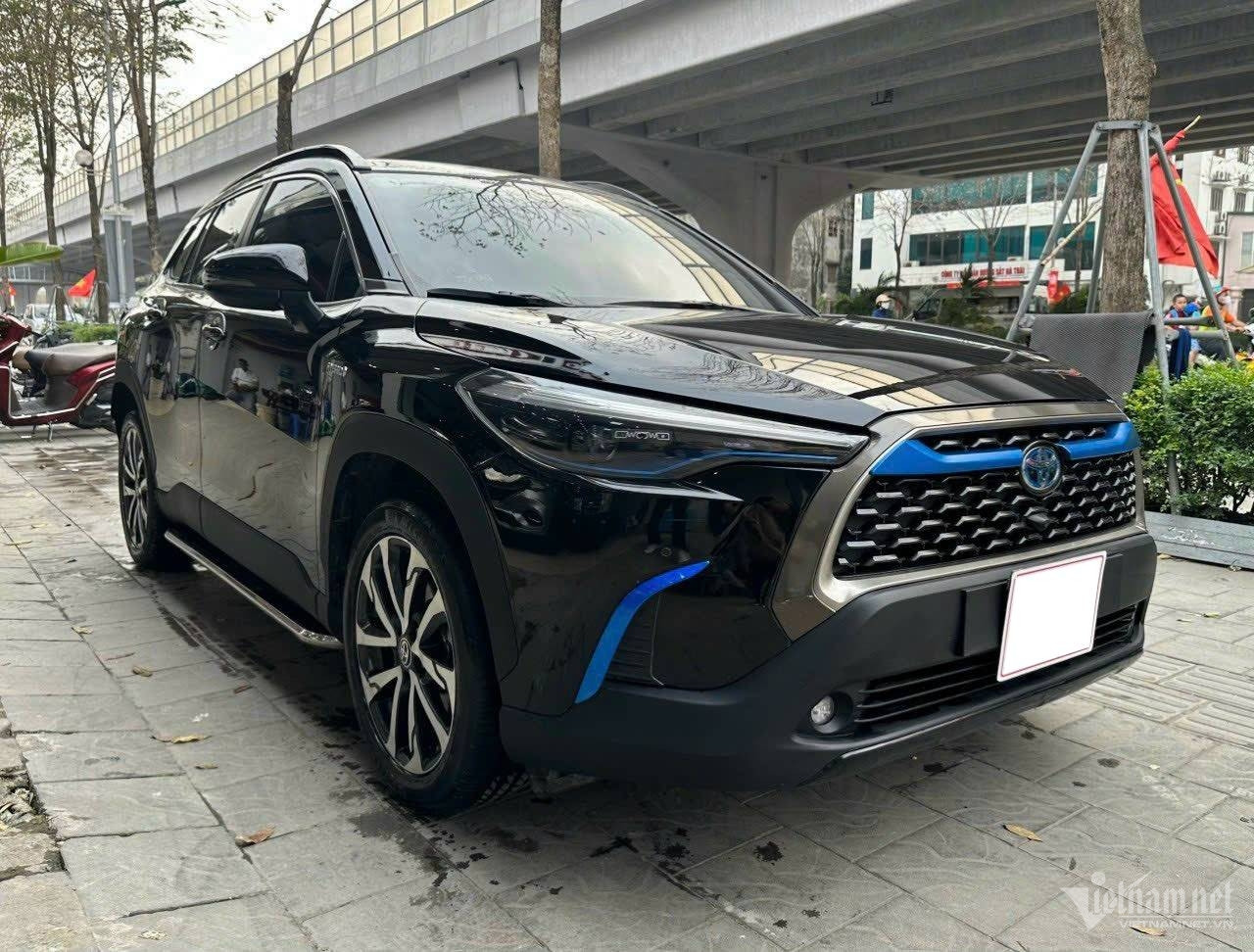 W-Corolla Cross HV 8.jpg