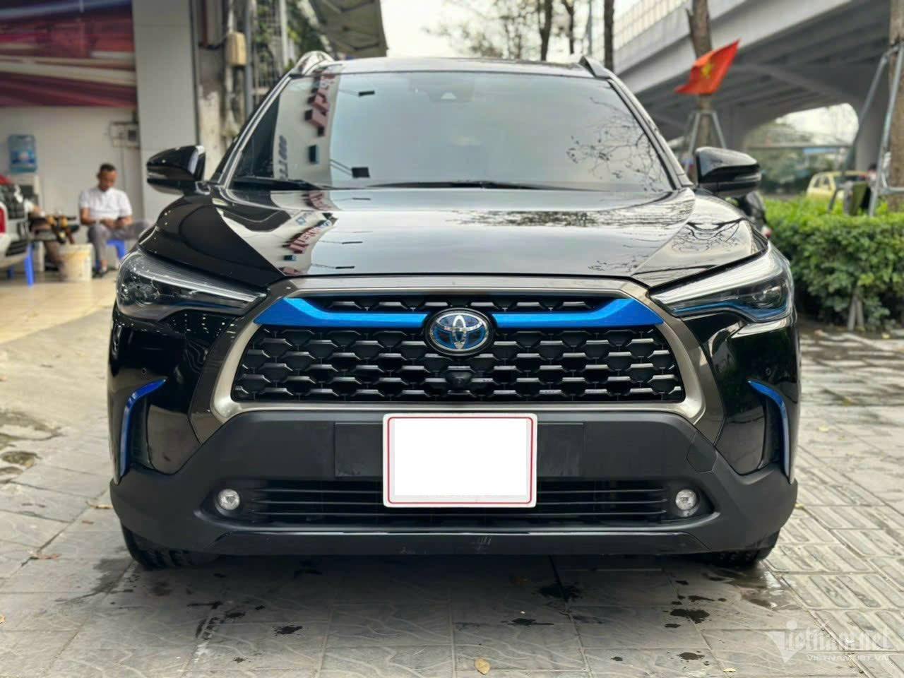 W-Corolla Cross HV 9.jpg