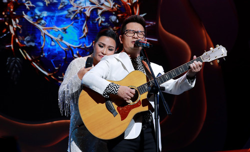 Liveshow ngốn hàng chục tỷ đồng nên dễ khiến ca sĩ Việt lỗ nặng
