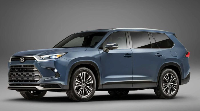 toyota grand highlande.webp