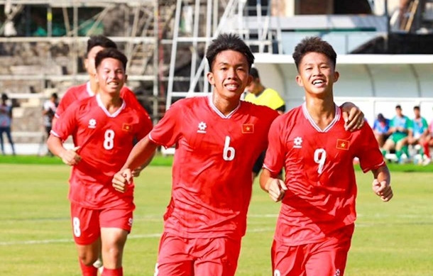 U16 Việt Nam thắng 15-0 trận ra quân giải Đông Nam Á