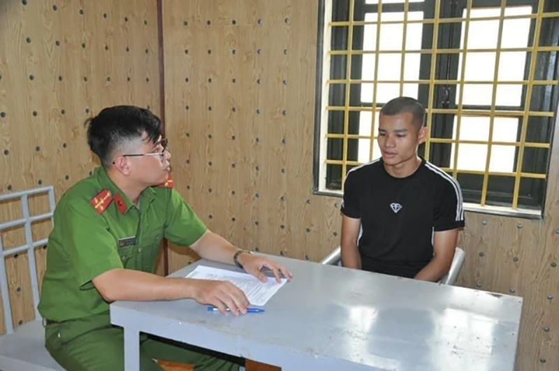 canh sat kham xet nha hai idol sau khi khoi to khoa mxh vi cau like bat chap d83 7167763.png