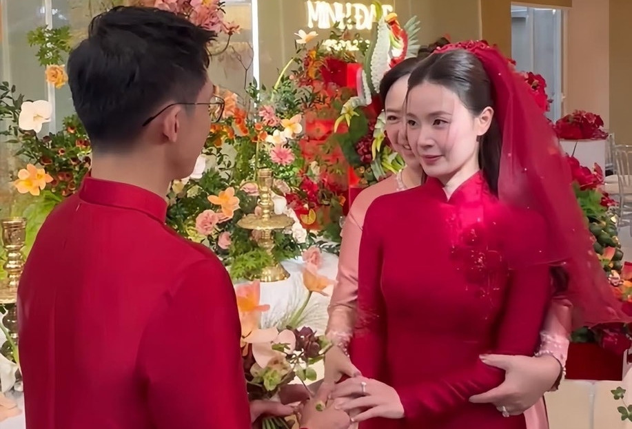 Dàn sao tưng bừng góp mặt ở lễ vu quy của Midu và chồng thiếu gia kém tuổi