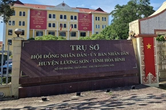 Phó trưởng Ban Tuyên giáo Tỉnh ủy Hòa Bình bị cách hết chức vụ trong Đảng