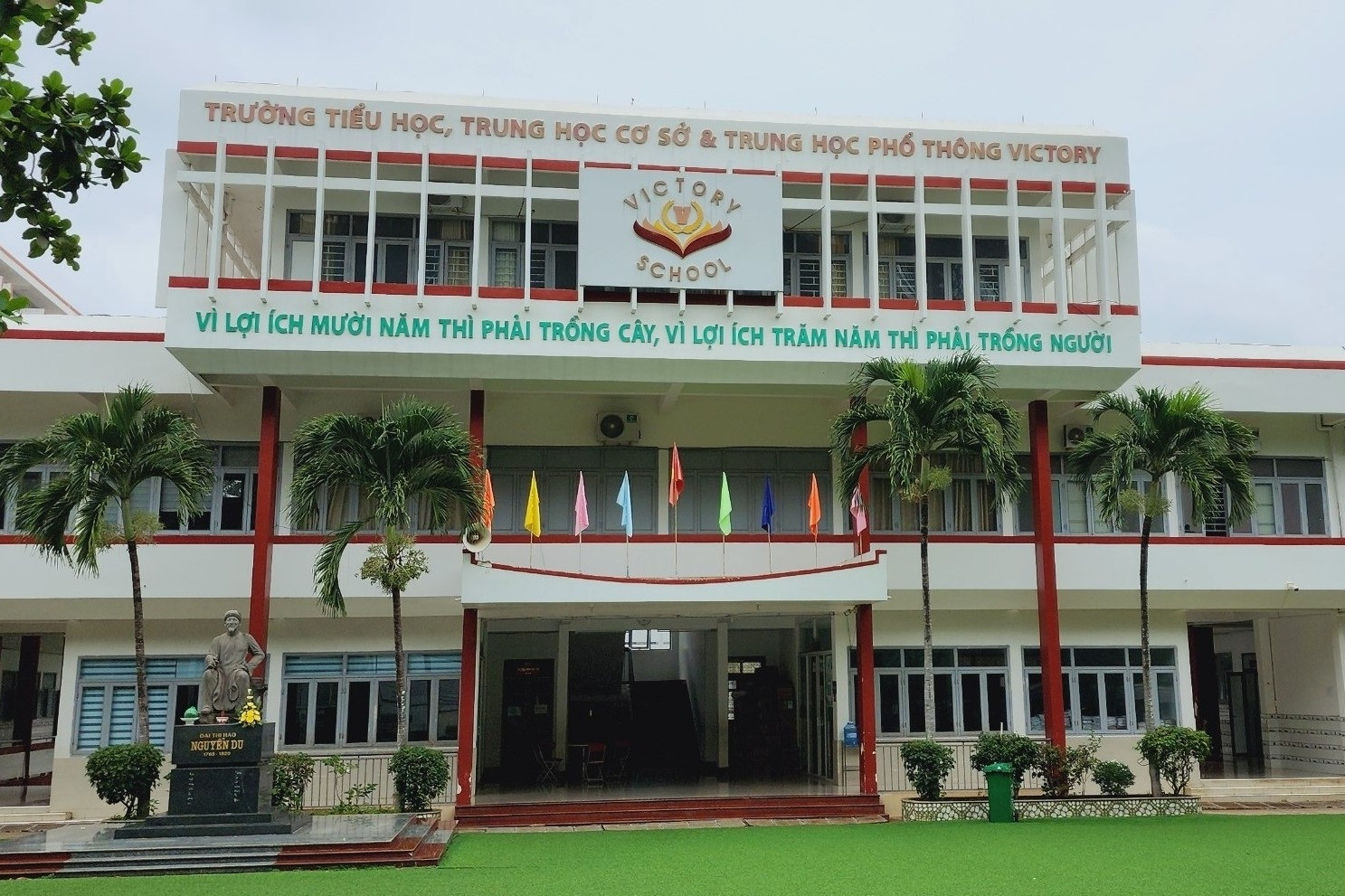 Chậm nộp học phí 2 ngày, học sinh bị hủy kết quả trúng tuyển lớp 10
