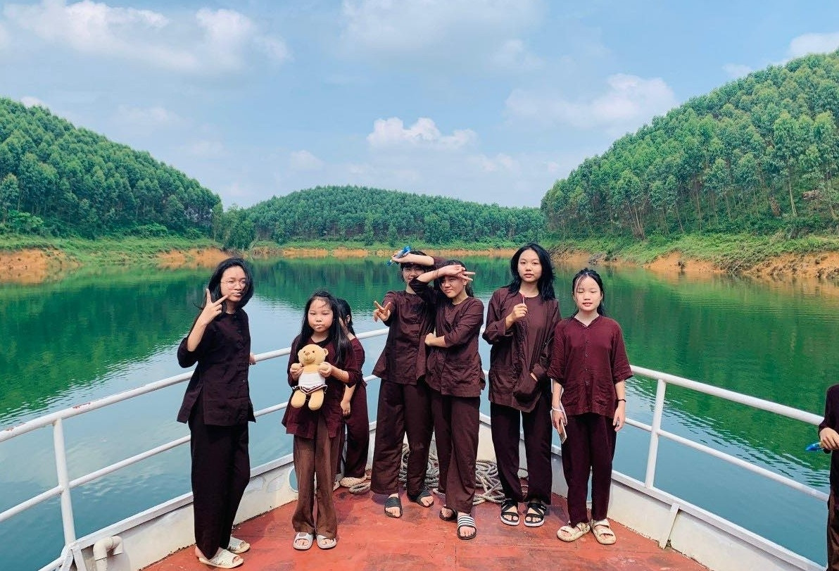 'Khóa tu' ở nơi đặc biệt, trẻ không phải ngồi hàng giờ tụng kinh