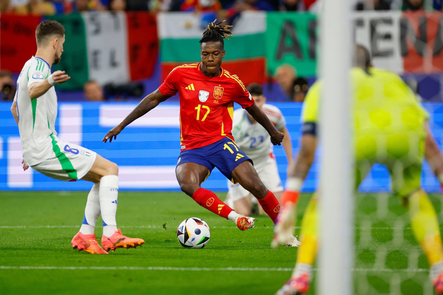 Nico Williams Tay Ban Nha Italy.jpg