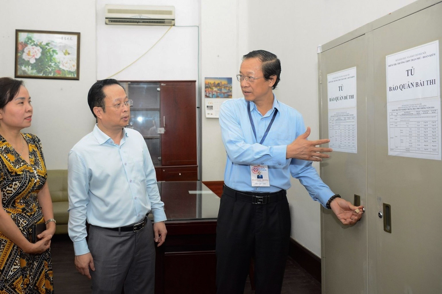 thu truong pham ngoc thuong kiem tra chuan bi thi tot nghiep thpt tai tp ha noi 759.jpg