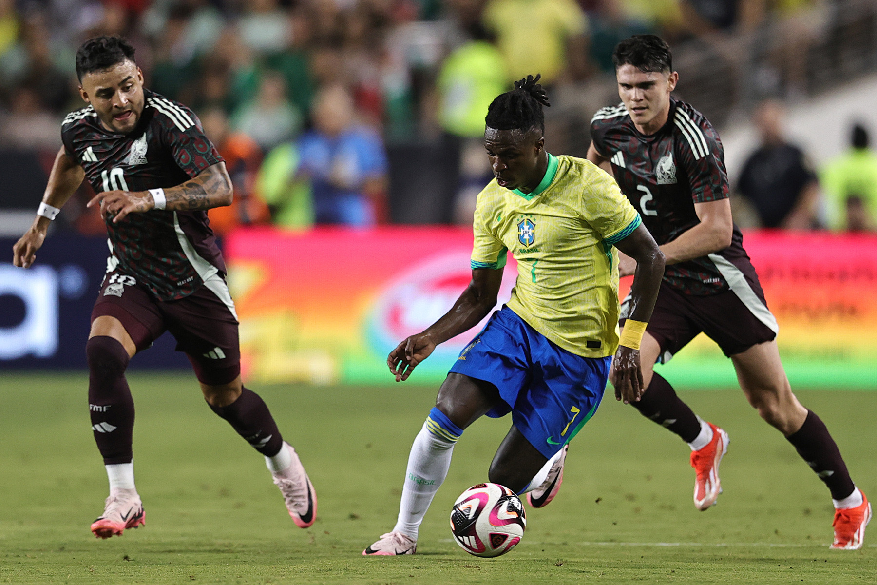 Vinicius Brazil Mexico.jpg