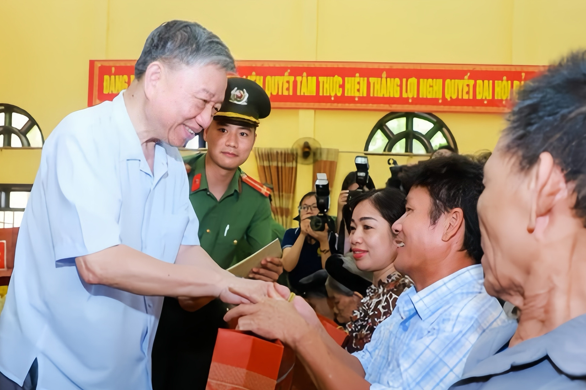 Chủ tịch nước Tô Lâm quyết định tặng quà nhân ngày Thương binh - Liệt sĩ