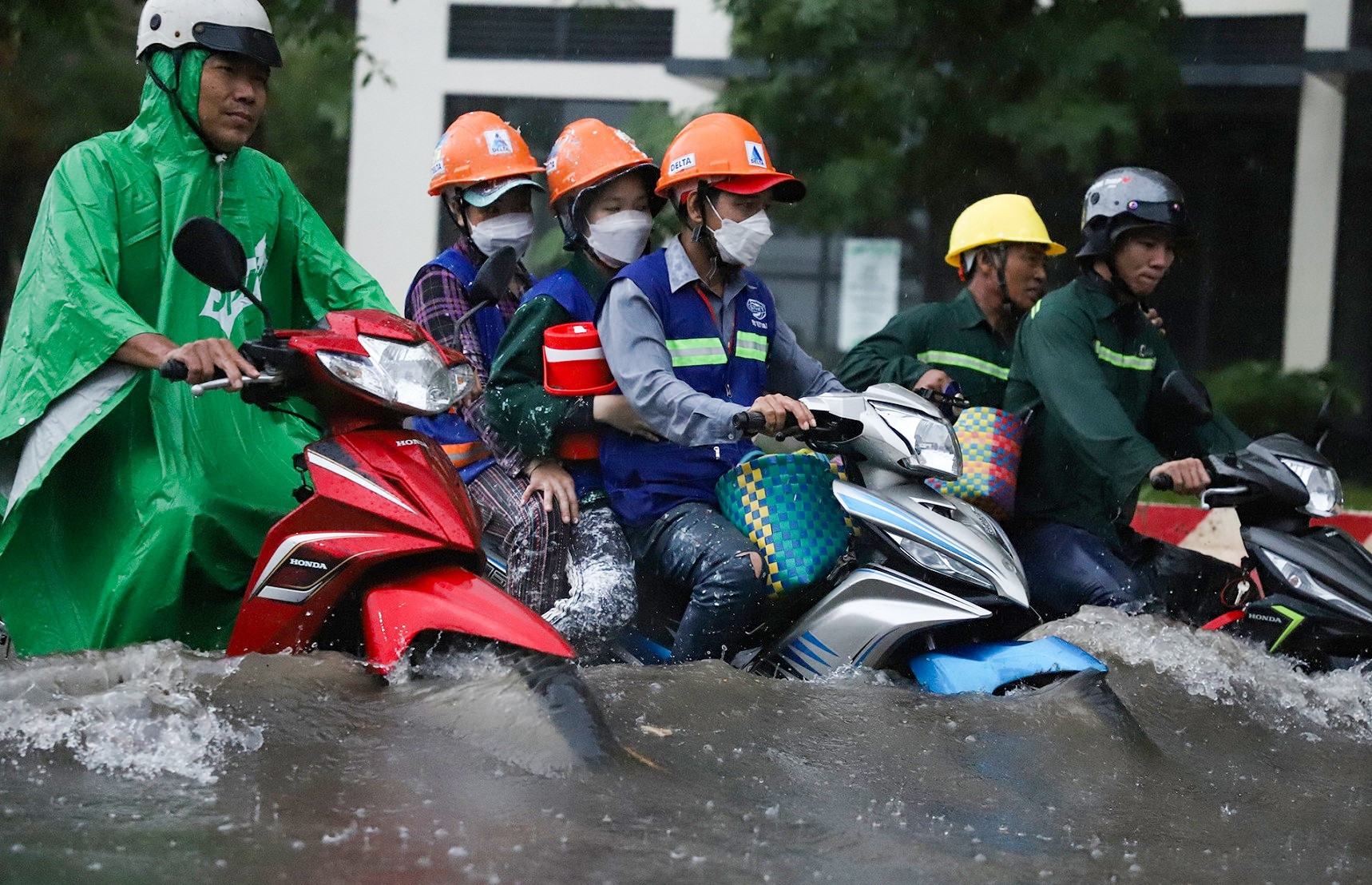 Dự báo thời tiết 27/6/2024: Tây Nguyên và Nam Bộ mưa to vào chiều tối