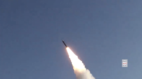 Houthi tuyên bố dùng tên lửa siêu vượt âm tự chế tấn công tàu Israel