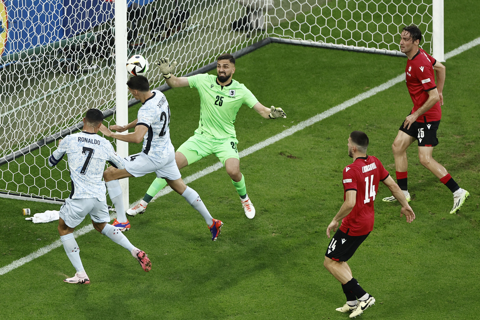 Mamardashvili Georgia Bo Dao Nha.jpg