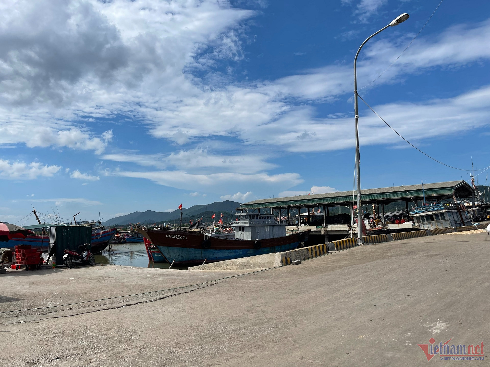 W-Cảng cá Quỳnh Phương.jpg