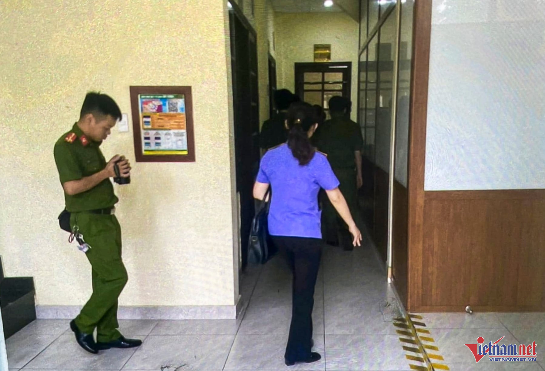 W-cảng vụ bắt 2.jpeg