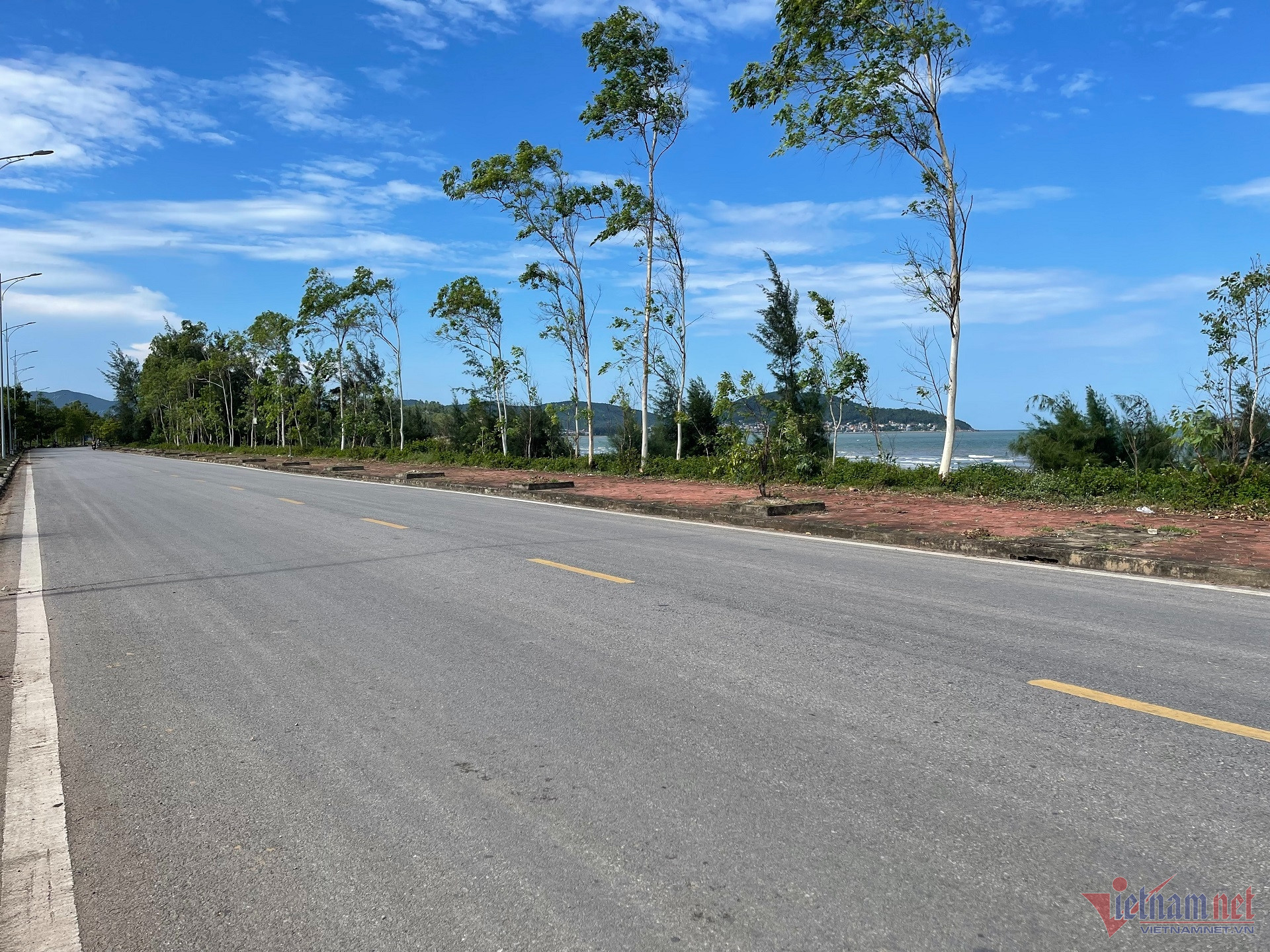 W-dự án đường ven biển chạy qua thị xã Hoàng Mai (ảnh 2).jpg