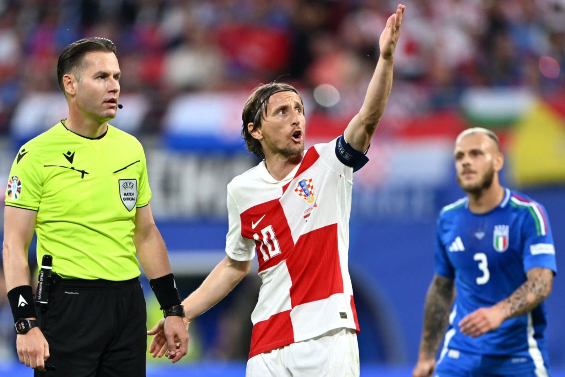 Danny Makkelie Modric.jpg