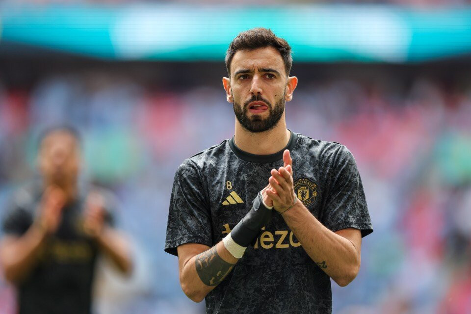 Bayern Munich 'đi đêm' với đại diện của Bruno Fernandes