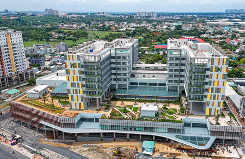 Bệnh viện siêu hiện đại ở Thủ Đức: Bề ngoài như trung tâm thương mại Singapore