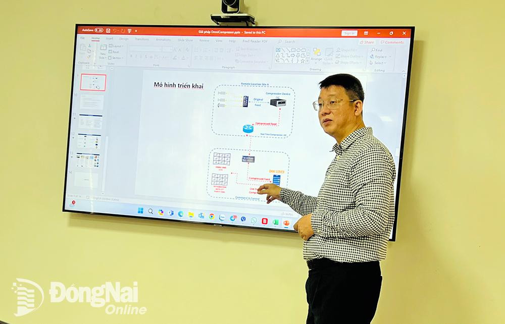 Các chuyên gia thông tin về dữ liệu số chia sẻ tại hội nghị. Ảnh: CTV