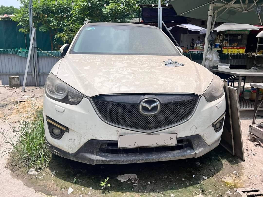 mazda CX 5 bị bỏ quên.jpg