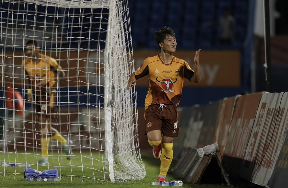 binh duong vs hagl 2.jpg