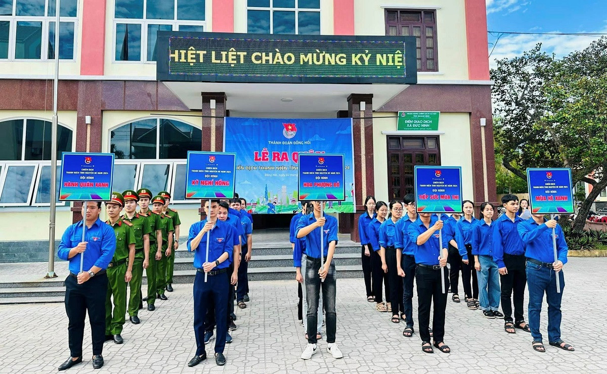 Ảnh 10: Thành đoàn Đồng Hới ra quân chiến dịch thanh niên tình nguyện hè 2024.