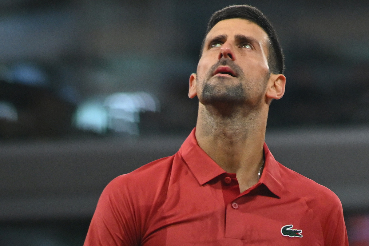 Djokovic rút khỏi Roland Garros, mất ngôi số 1 thế giới