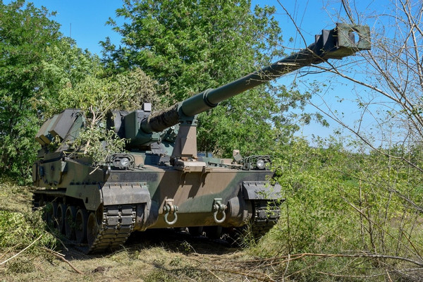 Quân Nga thiêu cháy pháo tự hành ‘con cua’ Ukraine tại Chasiv Yar